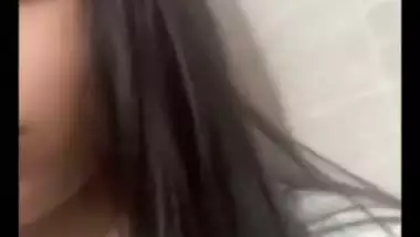 College girl on WhatsApp showing boobs viral xxx