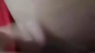 Sexy Lankan Married Wife Pussy Fingering With Moaning