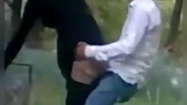 Desi mms sex . Wife cheats on her husband outdoor while he sleep