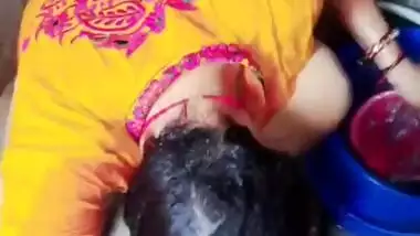 Devar ne muje apne dost se chudwaya