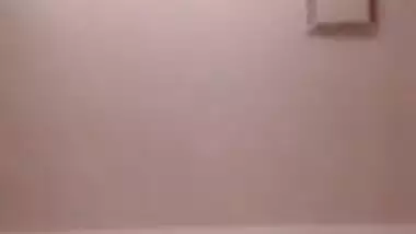 Vinsara getting the hand in it