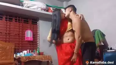Pervert and his hot stepmom’s Assamese sex video