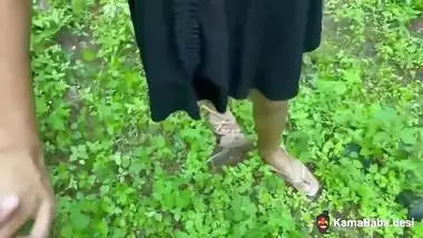Desi outdoor sex of a girl fucking in the jungle