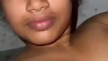 Viral sex video of an 18-year-old teen riding like a slut