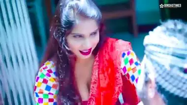 Desi milkman fucked his mistress' big breasts on the pretext of selling milk ( Hindi audio )