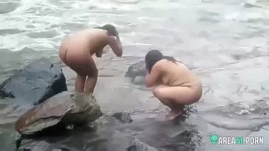 voyeur sex clip two sexy desi aunty taking a bath outdoor by the river