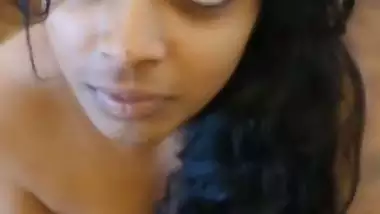 Mallu girlfriend boob show with blowjob to lover