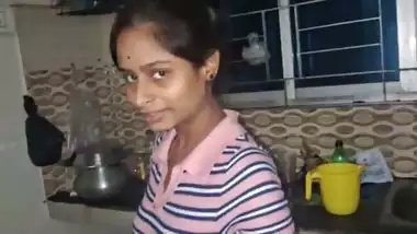 Desi Young Indian Girl Desperate For The Cock For Her Wet Pussy !