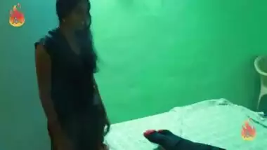Indian girl first time sex with boyfriend