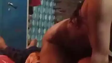 Man record’s his desi porn with his wife for fun