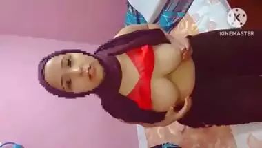 Beautiful Indian Bhabhi Aishwarya Fuck With Her Husband at Morning Very Hard Fucking. Indian Desi Hindi BF Video.