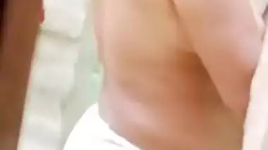 Today Exclusive- Mature Aunty Out Door Cloths Wearing Record In