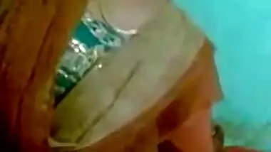 Sexy boudi sucking the penis of her boyfriend