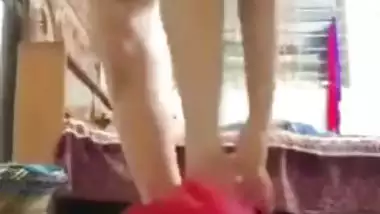 XXX fingering by lonely Desi college girl who masturbates on the floor