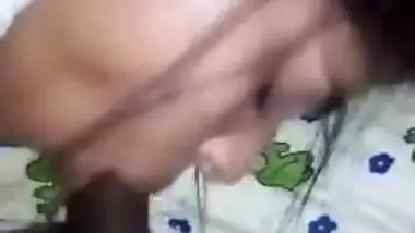 Adorable Desi chick demonstrates a horny guy her XXX blowjob ss