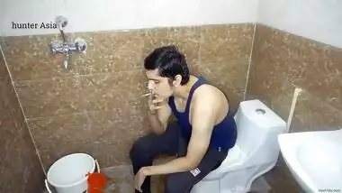 Mr hunter boy fucks his raand in bathroom part 1