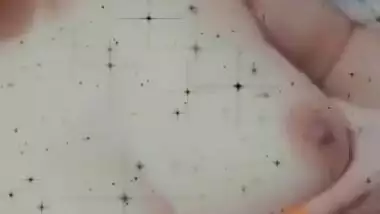 Desi cute girl showing