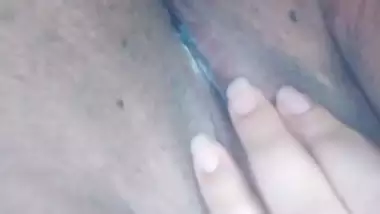 Kolkata girl licking boobs and fingering horny pussy