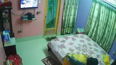 Couple fucking at night caught on CCTV viral MMS