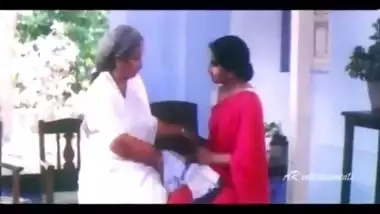 Vichitra actress in the vid 'Gandharva rathri'