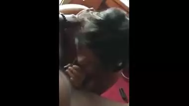 Hyderabad Gf Giving oral-service to bf before Riding him In Cowgirl