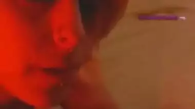 I got a gift from Santa Claus! A warm milk between my legs![9:16Video] │Sarahrockdaring