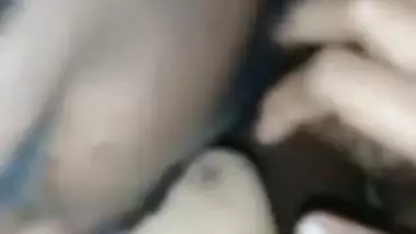 Man fucks a desi girl’s tight pussy in hardcore xxx video