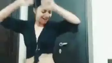 Mishti Basu, a Bengali-origin adult actress nude MMS