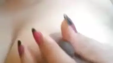 XXX fun MMS video of Desi Boudi with naked boobs is to the web