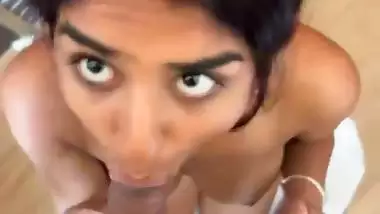 Sexy Chennai girl’s hot Tamil sex video from the bathroom