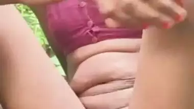 Adivasi sex of a man rubbing a lady’s pussy in a jungle