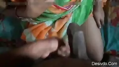 Indian bhabhi Handjob and cum on boobs