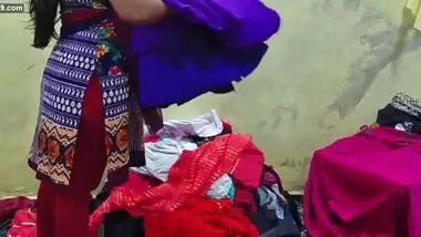 For a thousand rupees, the young maid took off her dress and got her pussy ed.