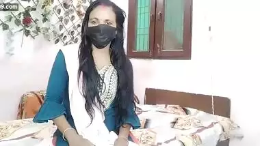 Desi Aunty invited her boyfriend to her house and got her pussy ed in Hindi voice