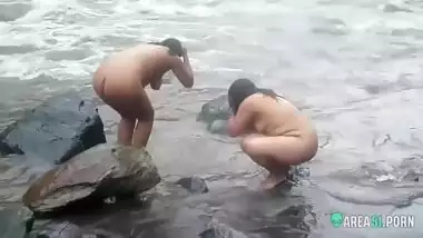 voyeur sex clip two sexy desi aunty taking a bath outdoor by the river