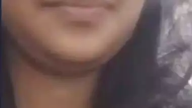 Topless hijab girl seduces boyfriend on live cam