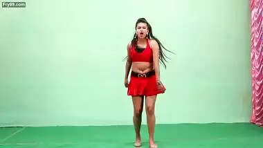 Kamar Ke Jhatka Mar Mar Ke Bijli Giraibe _ Ft. Mishti