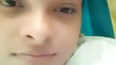 Bengali GF yummy boobs show on video call to lover